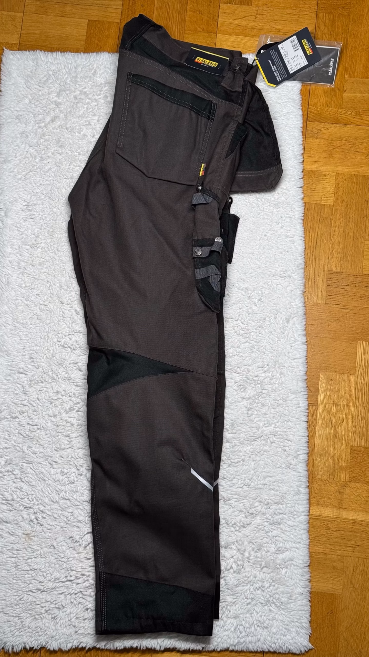 Työ-/työhousut tummanruskea mustat vahvikkeet